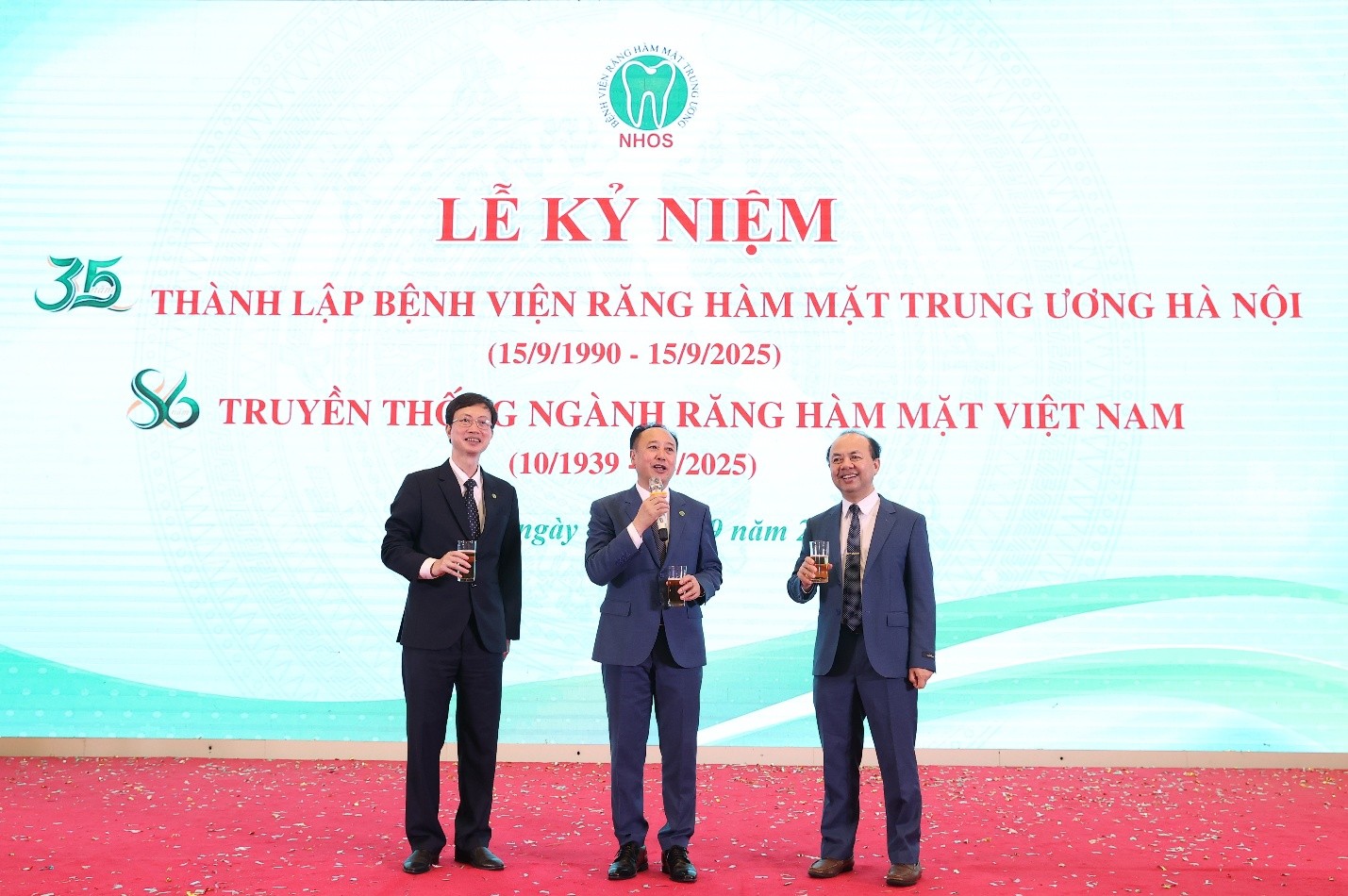 RỰC RỠ LỄ KỶ NIỆM 35 NĂM THÀNH LẬP BỆNH VIỆN RĂNG HÀM MẶT TRUNG ƯƠNG HÀ NỘI (15/9/1990 – 15/9/2025) 